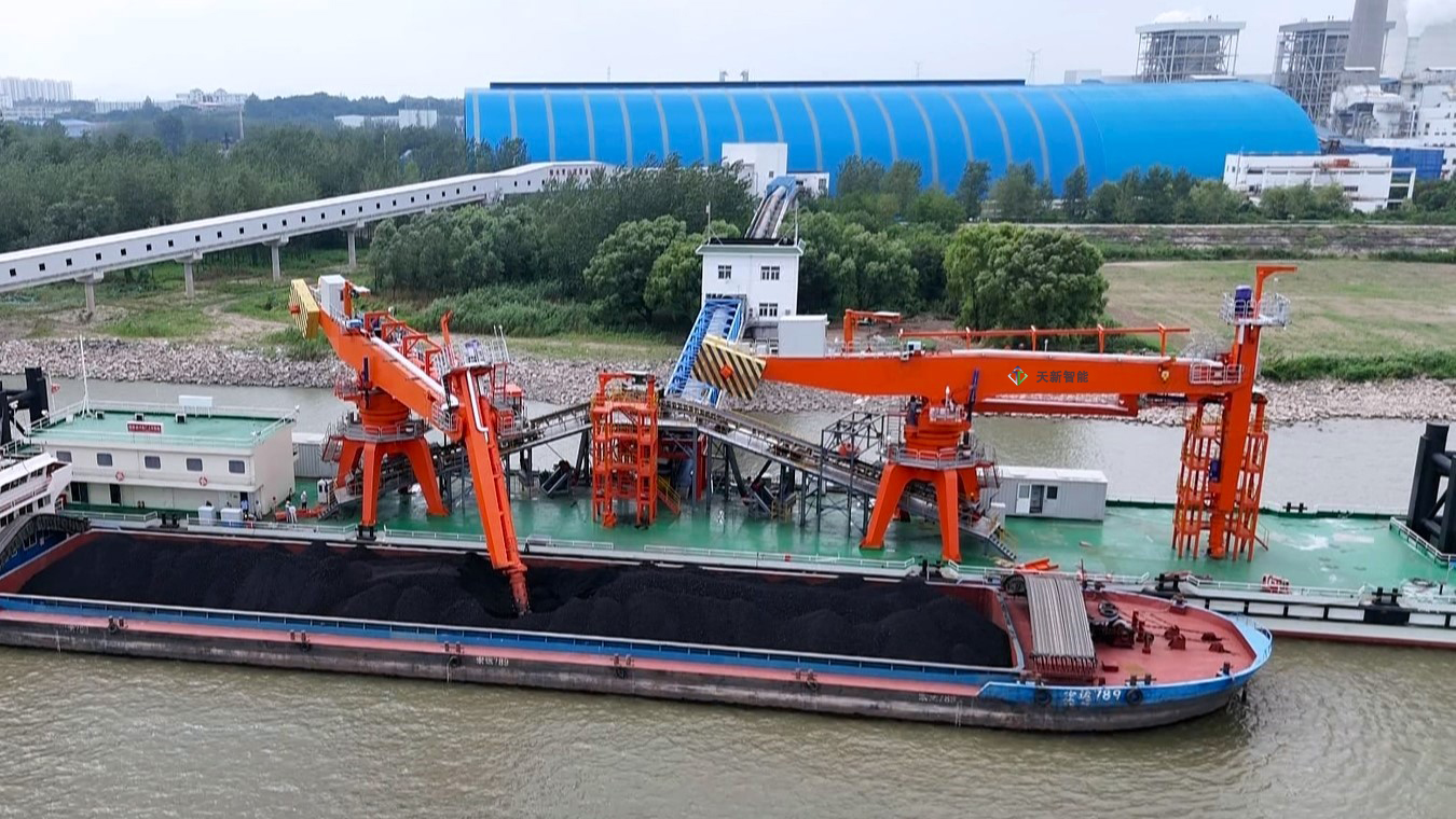 众鑫娱乐·鑫起点,馨效劳,心选择