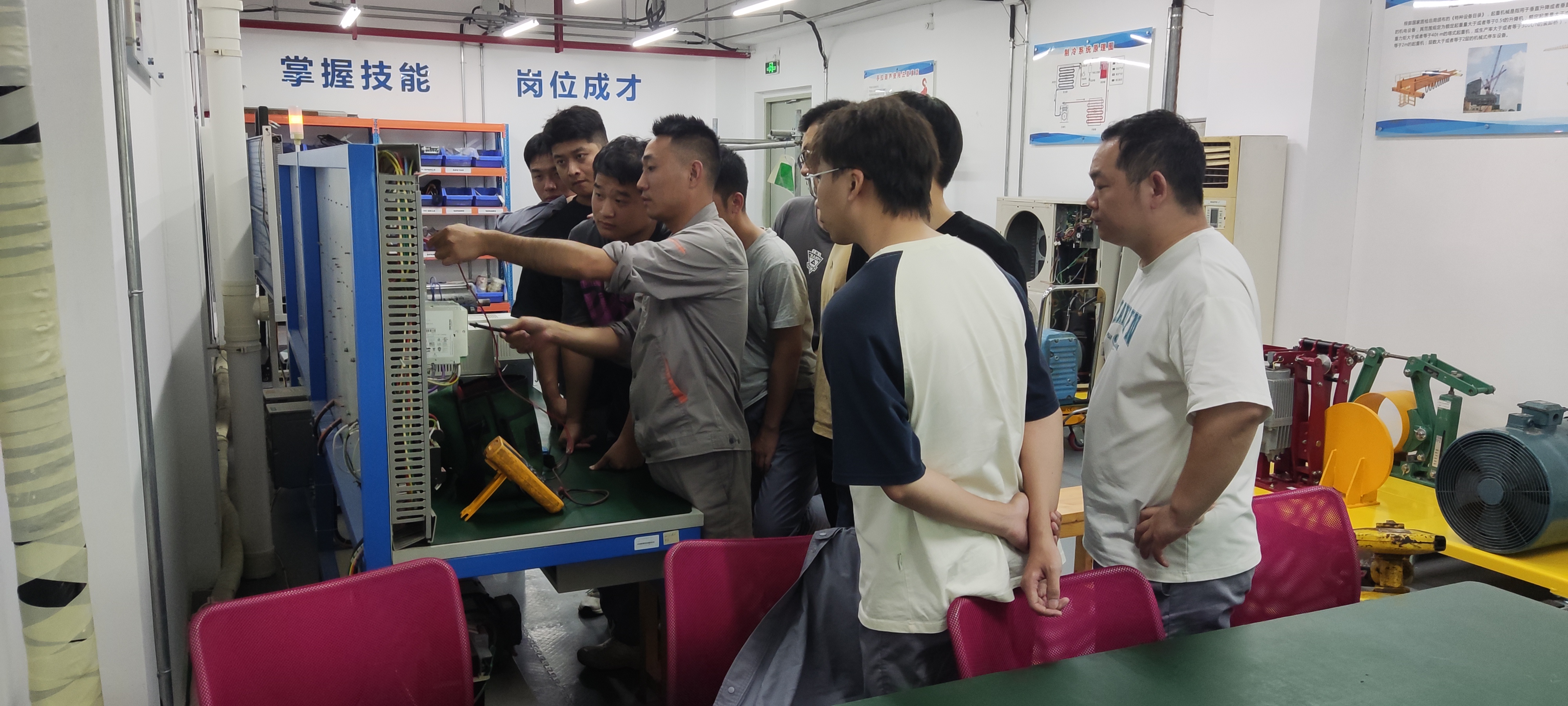 众鑫娱乐·鑫起点,馨效劳,心选择