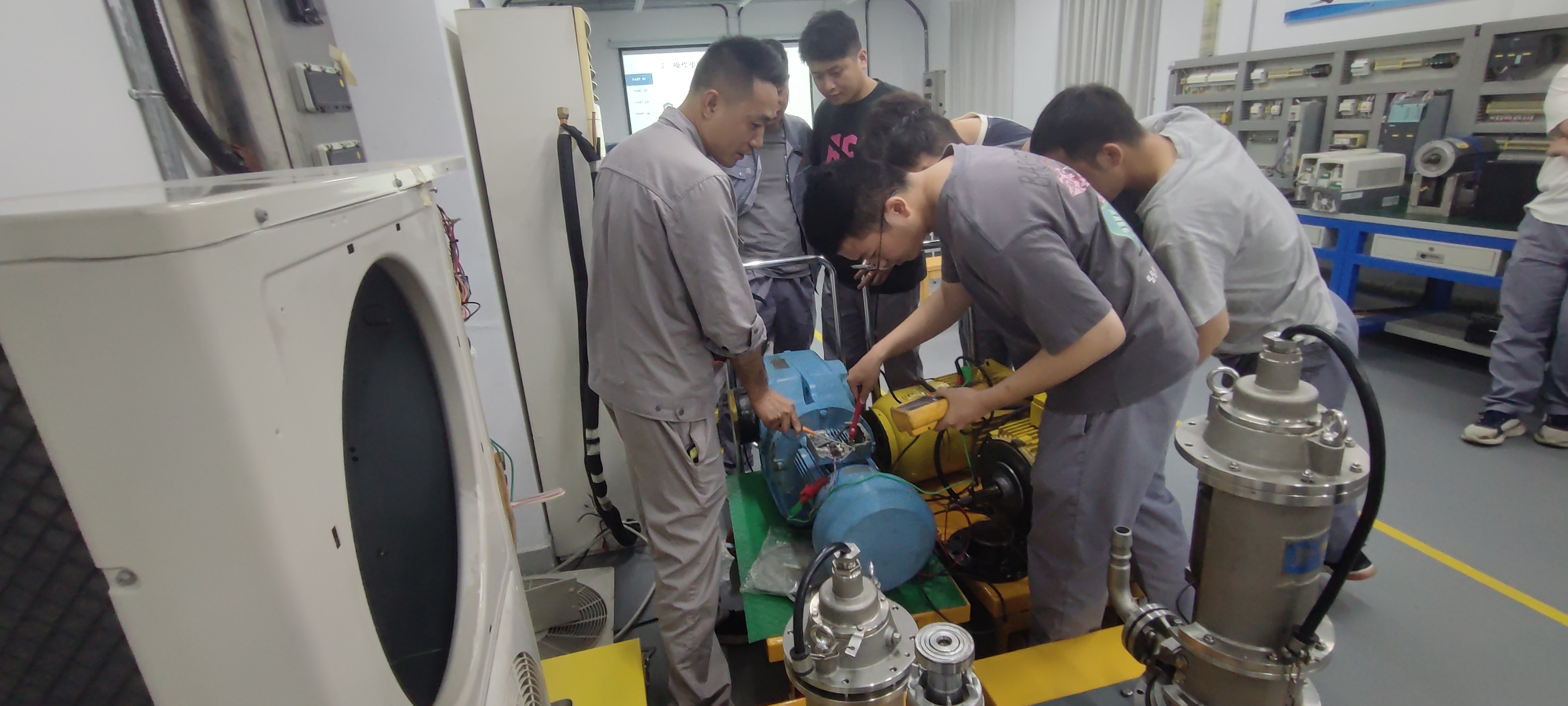 众鑫娱乐·鑫起点,馨效劳,心选择